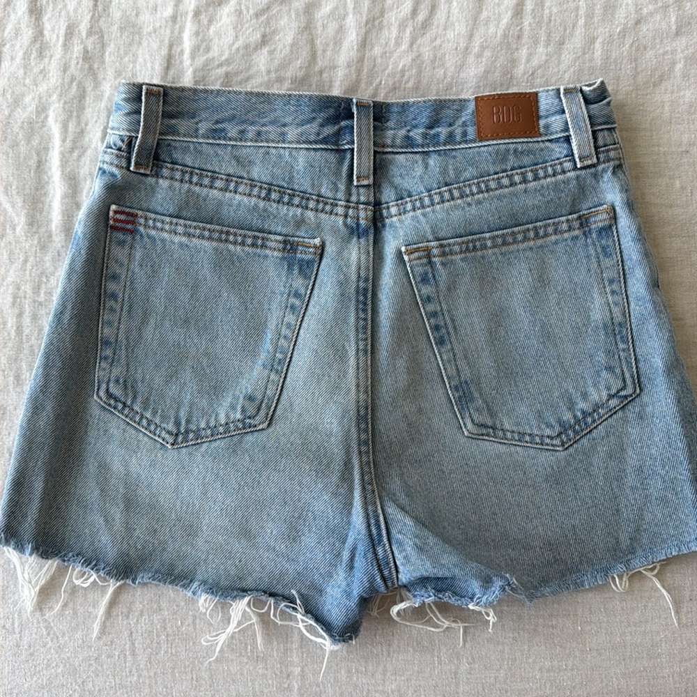 Urban Outfitters BDG denim shorts - Picture 3 of 4